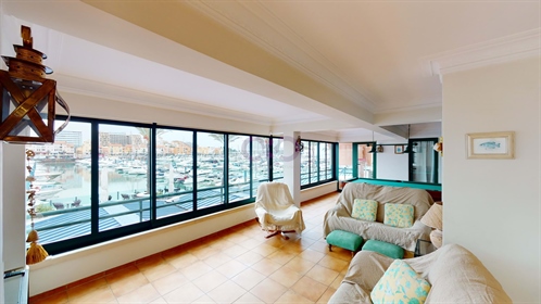 Three Bedroom Apartment with views over Vilamoura Marina