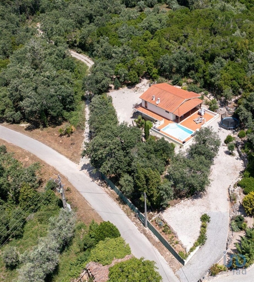 Home / Villa met 4 Kamers in Leiria met 186,00 m²
