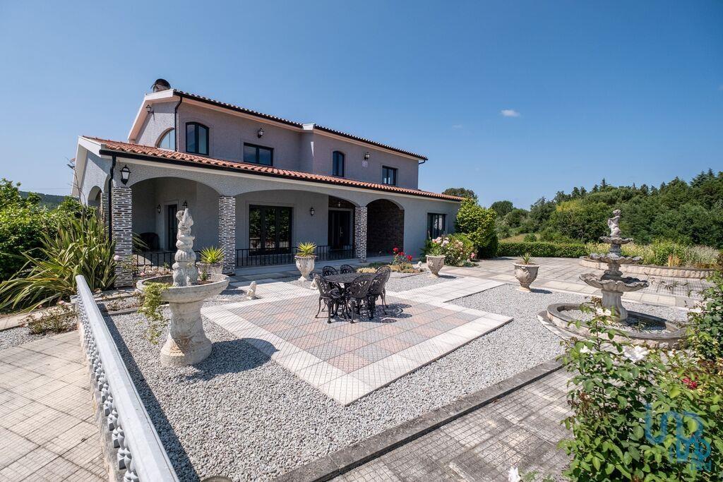 Inicio / Villa en el Coimbra, Arganil