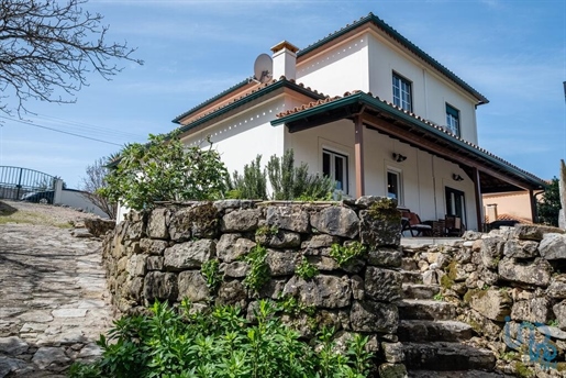 Huis met 3 Kamers in Coimbra met 185,00 m²