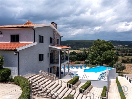 Home / Villa with 6 Rooms in Coimbra with 688,00 m²