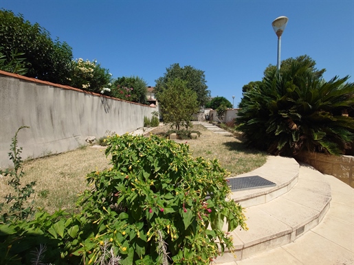 Maison Type 6 avec Terrasse et Jardin à Rognac