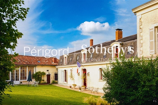 This manor house in the countryside has been carefully and stylishly decorated. Independent gîte, an