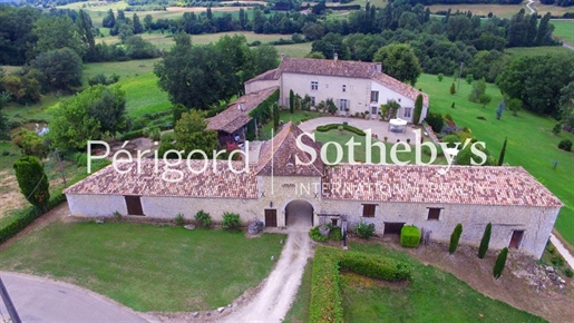 Medieval fortified property near Duras