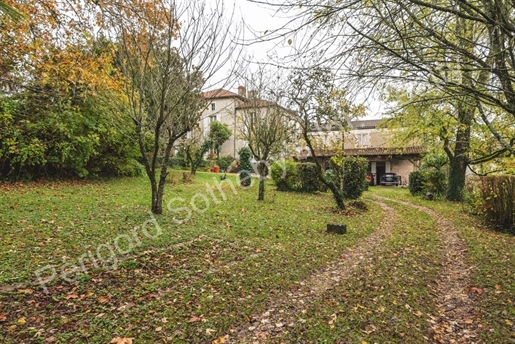 Masterful 500m² Residence with Park and Outbuilding in the Heart of the Green Périgord
