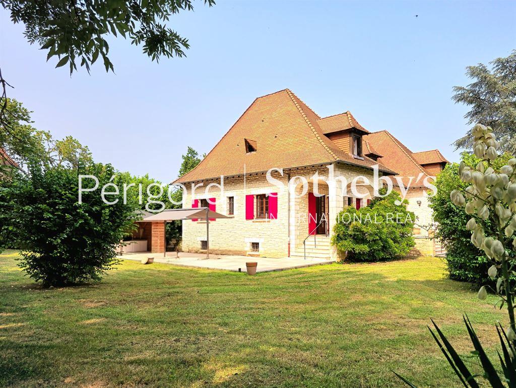 Exceptional Périgourdine Property Near Périgueux