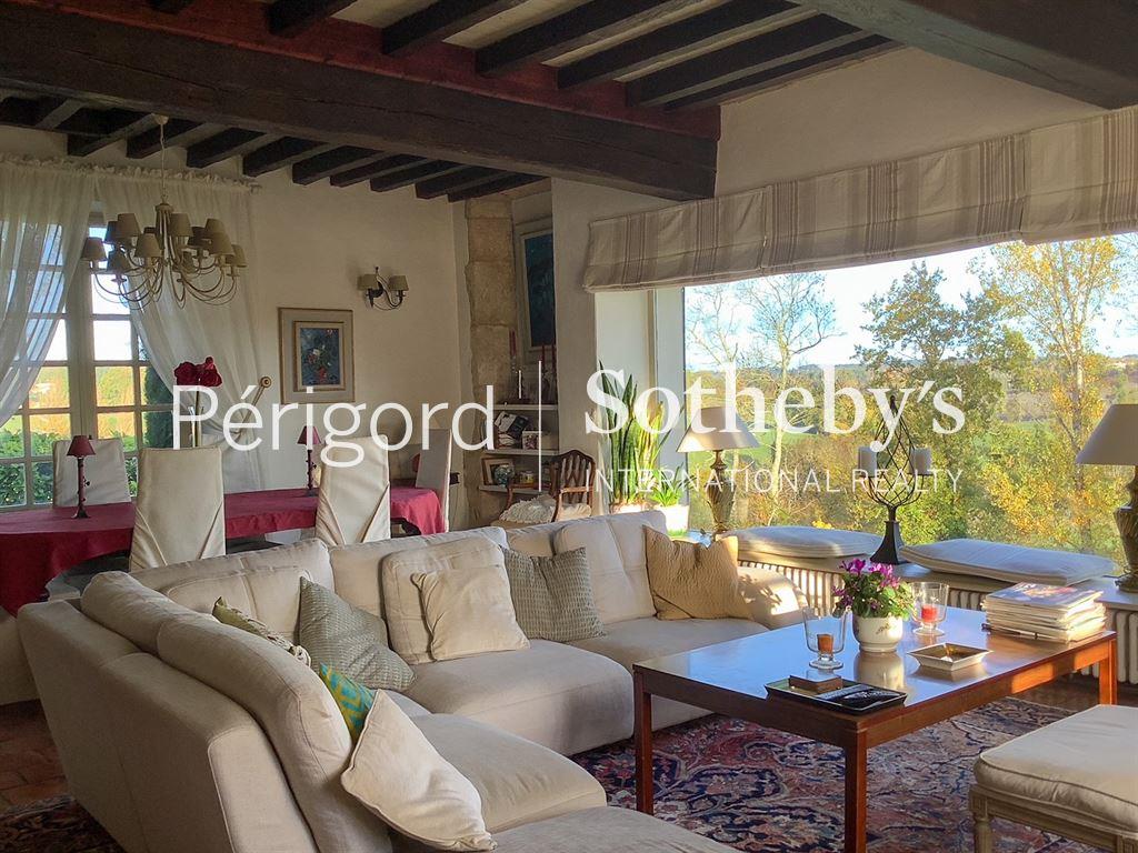 Compra: Propiedad de lujo (47120)
