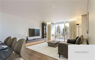 Live Luxuriously: Modern 2-Bedroom Apartment in Prime Location