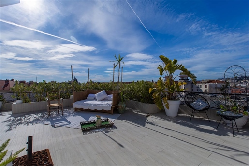 Dernier étage - Magnifique Penthouse avec terrasse et vue panoramique à Nice Cimiez