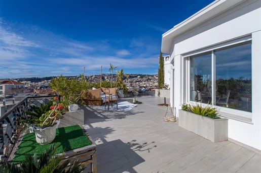 Top floor - Magnificent Penthouse with terrace and panoramic view in Nice Cimiez