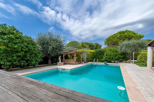 Domaine fermé du Castellet, superbe villa néo-provençale avec piscine, Villefranche-sur-Mer