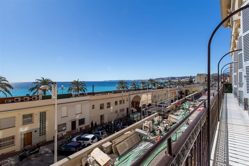 Appartement unique avec splendide vue mer bénéficiant du meilleur emplacement du Cours Saleya à Nice