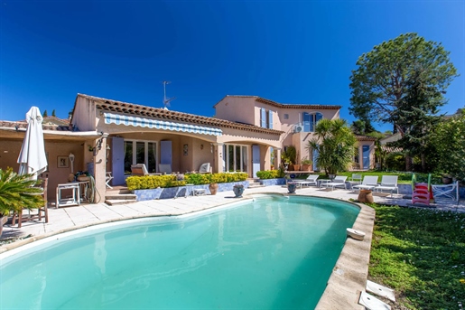 Villeneuve-Loubet, 180sqm villa with garden and swimming pool