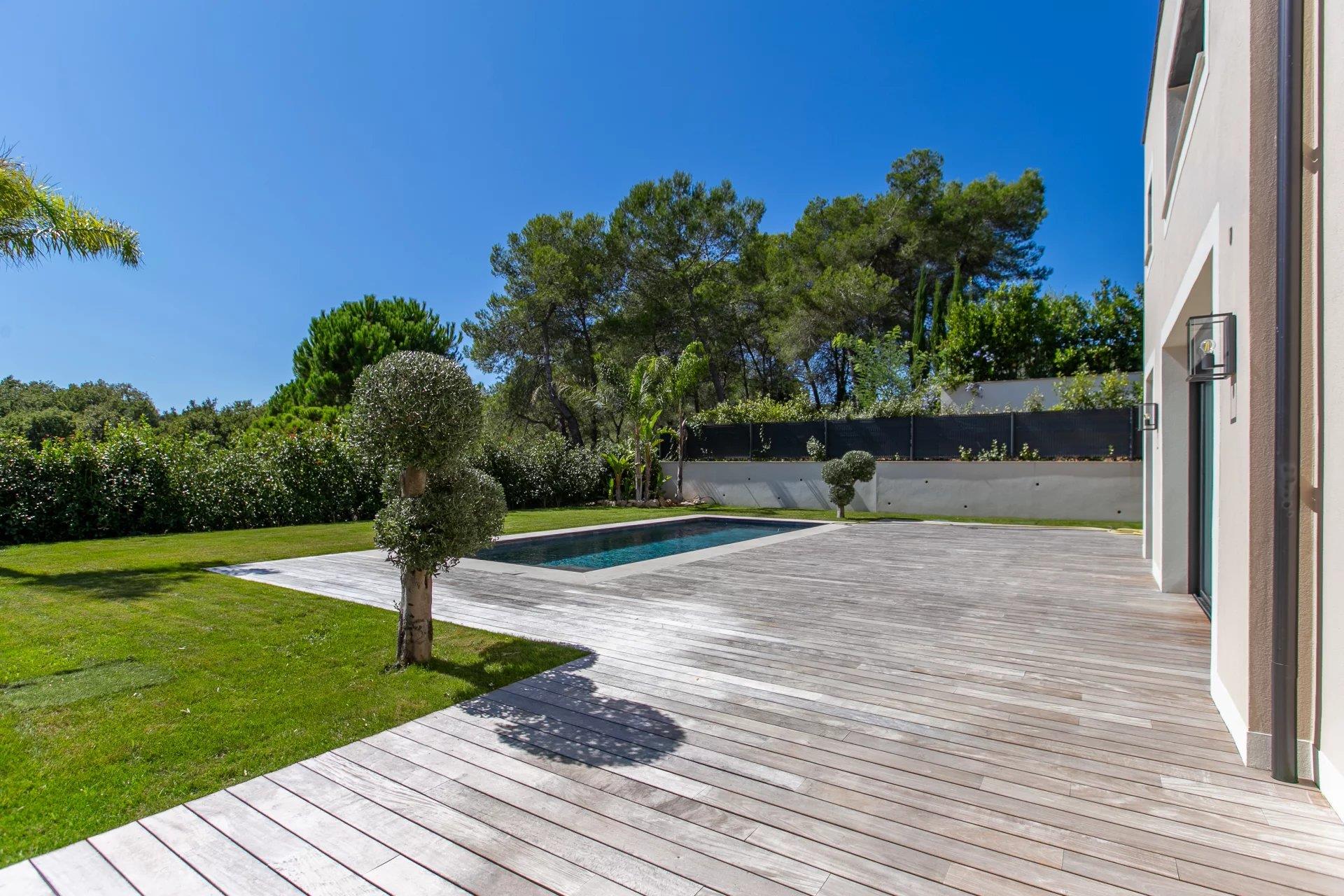 Maison à vendre, 280m², Mouans-Sartoux