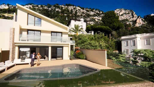 Exceptionnelle villa rénovée avec vue mer panoramique et piscine, Beaulieu-sur-Mer