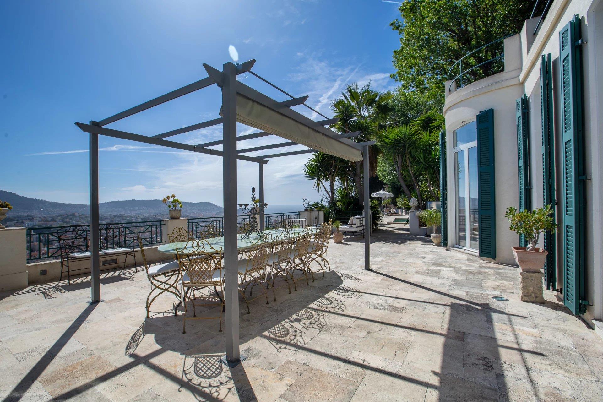 Art Deco villa with panoramic sea view in Nice