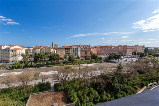 Nice Place Masséna, grand 3 /4 pièces de 104 m² avec terrasse, garage et vue panoramique exceptionne