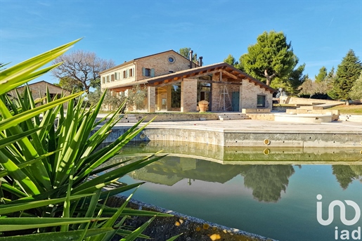 Maison Individuelle / Villa à vendre 820 m² - 8 pièces - Monte San Vito