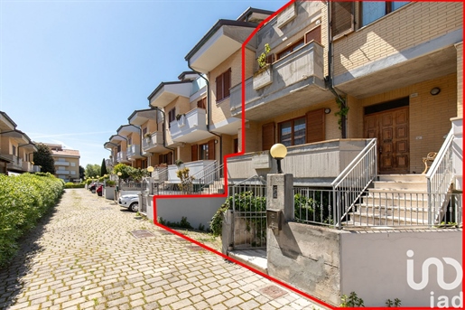 Einfamilienhaus / Villa 200 m² - 2 Schlafzimmer - Civitanova Marche