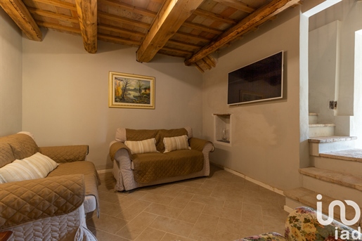 Vendita Casa indipendente / Villa 363 m² - 4 camere - San Ginesio