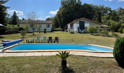 Property with 2 houses, swimming pool and outbuildings