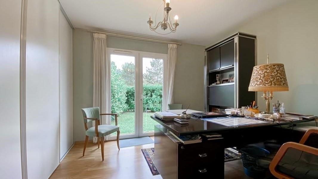 Purchase: House (40000)