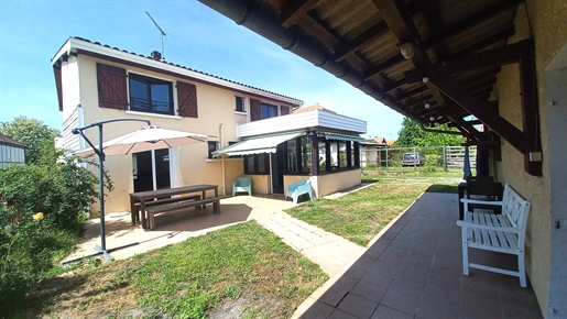 Maison, 1 suite parental, 3 chambres, 2 dépendances, terrain clos.