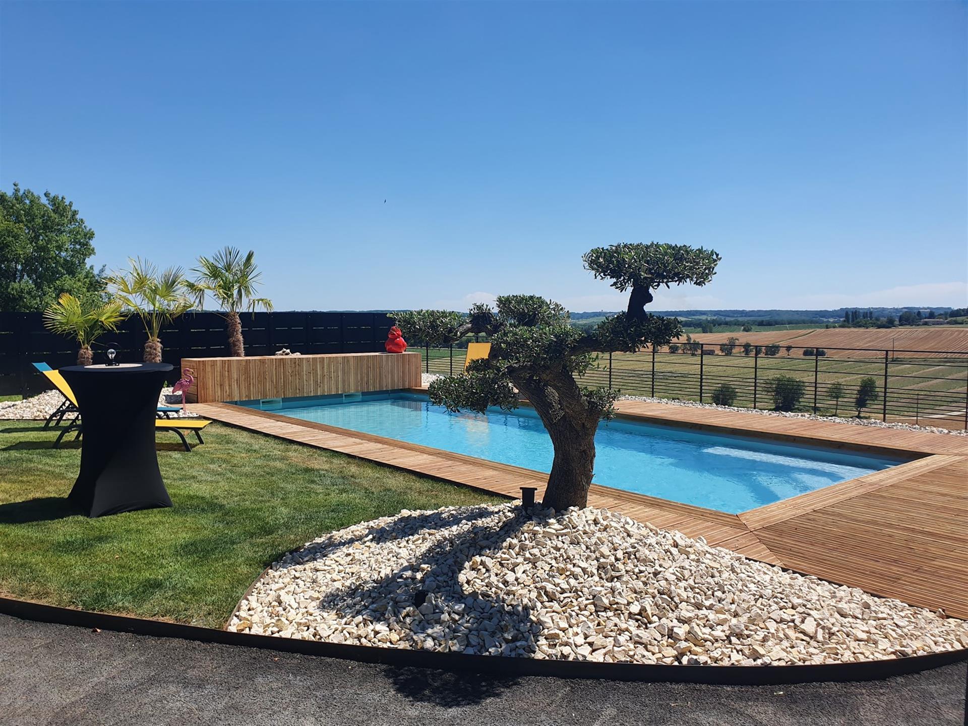 House combining the old and the contemporary. Excellent services.