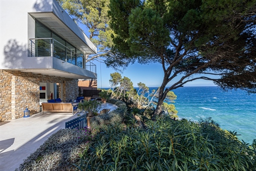 Modern house with sea views
