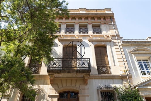 Mansion in private passage in the Zona Alta of Barcelona