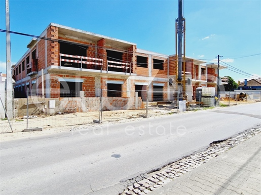 Neue 2-Zimmer-Wohnung mit 2 Parkplätzen, Brejos de Azeitão, Setúbal