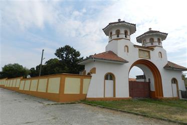 Povijesna vila sa zemljištem u Rumunjskoj 