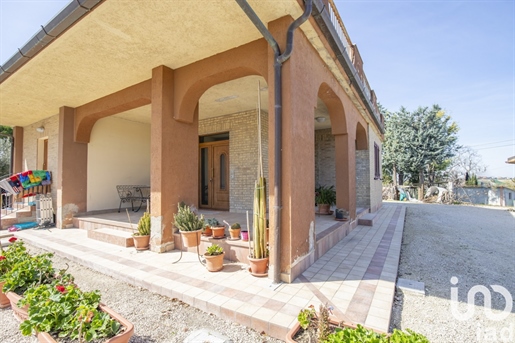 Maison individuelle / Villa à vendre 186 m² - 3 chambres - Filottrano