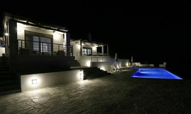 Une Villa Récemment Construite À Kalives