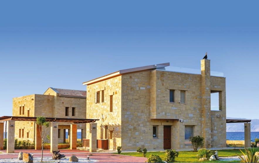 Een luxe villa in Kissamos, tegenover het strand