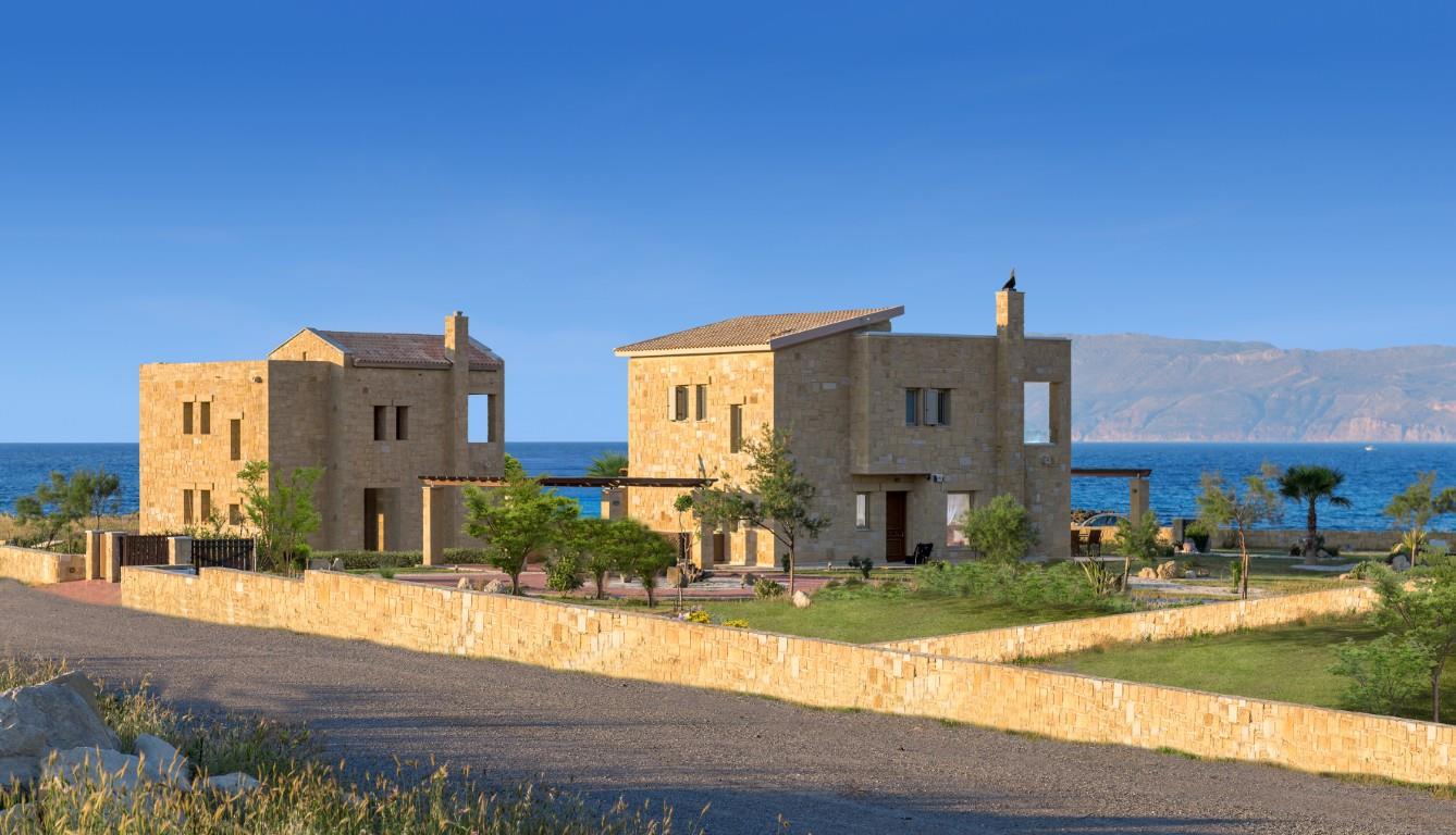 Een luxe villa in Kissamos, tegenover het strand