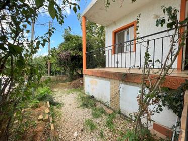 A Detached House With A Large Garden In Vatolakkos