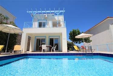 A Detached 2-Bedroom Villa With A Private Pool In Kefalas
