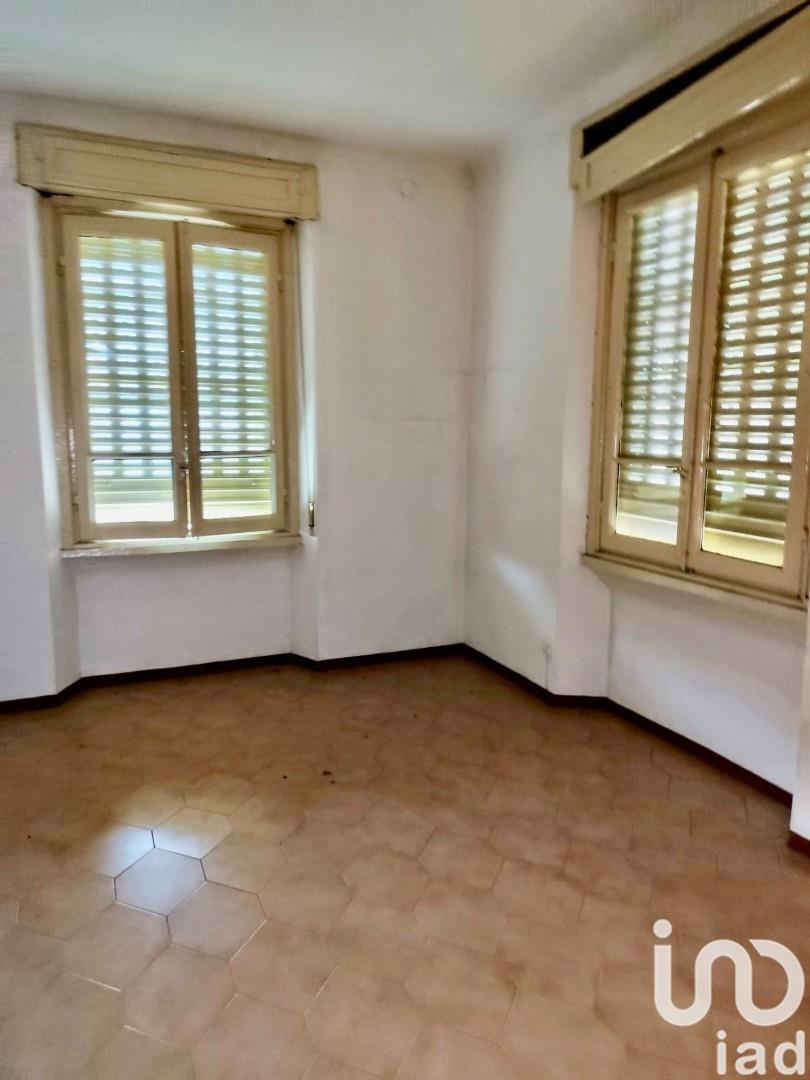 Sale Detached house / Villa 201 m² - 2 bedrooms - Giussago