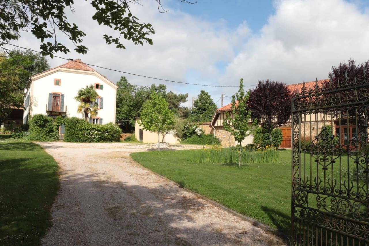 19C maison de maitre with large independent  gite / business premises