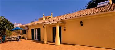 Algarve - Faro – Sao Bras Alportel – Belle Propriété Typique Sur 1500 M2 - Villa 2+1 Chambres – Bâti