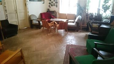 Lys 4-værelses lejlighed til salg i centrum af Budapest