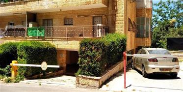 Superbe appartement, 90m ², parking privé, 2 balcons!!! 