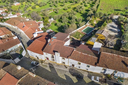 Casa de aldeia T4 em Évora de 361,00 m²