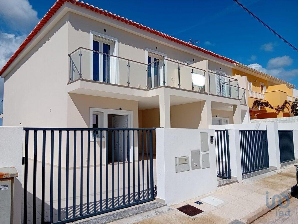 Home / Villa with 2 Rooms in Altura with 140,00 m²