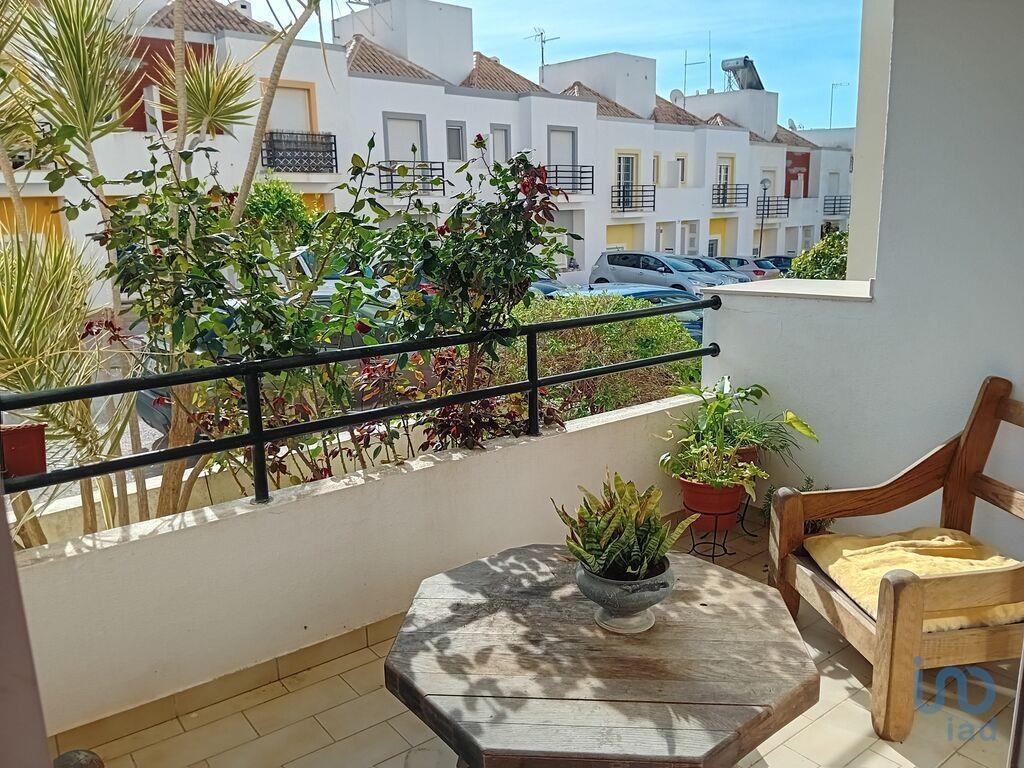 Apartment with 2 Rooms in Tavira (Santa Maria e Santiago) with 94,00 m²