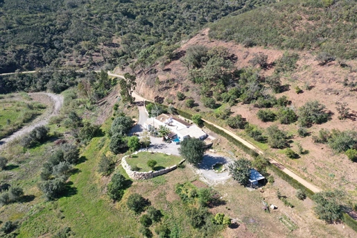 Ferme T3 dans le Barrocal Algarve près de Tavira au milieu de la nature