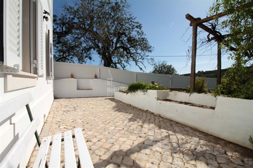 Renovated country house, quiet location, near Moncarapacho