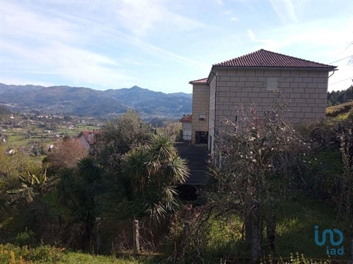 Home / Villa with 6 Rooms in Viana do Castelo with 340,00 m²