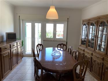 Excellent opportunity-house in the center of the village of Izeda